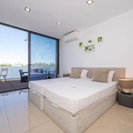 Villa Lux - Golden Nelly By Algartur *