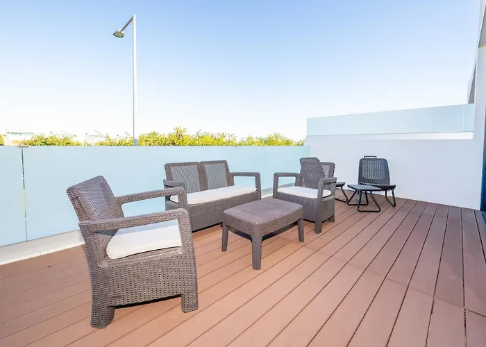 Lux - Golden Nelly By Algartur