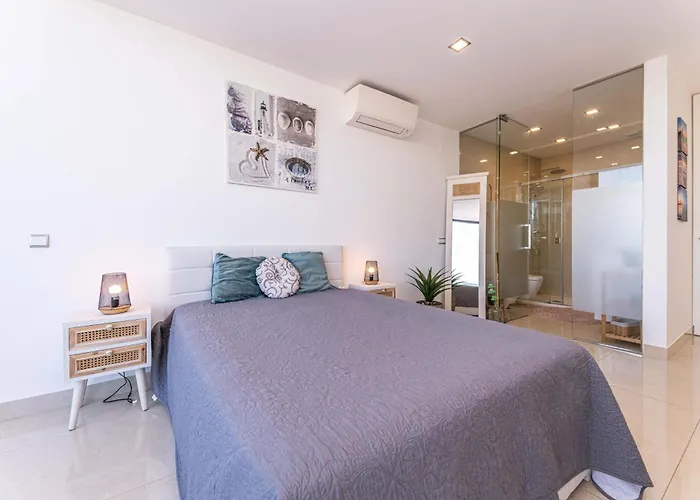 Villa Lux - Golden Nelly By Algartur