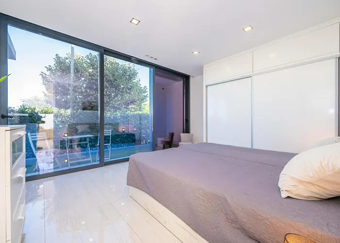 Villa Lux - Golden Nelly By Algartur