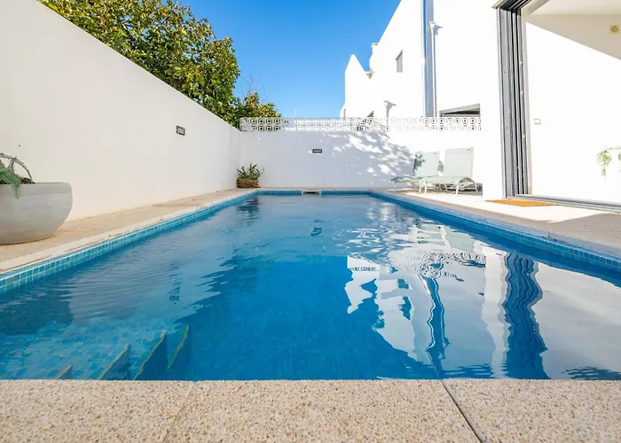 Villa Lux - Golden Nelly By Algartur *
